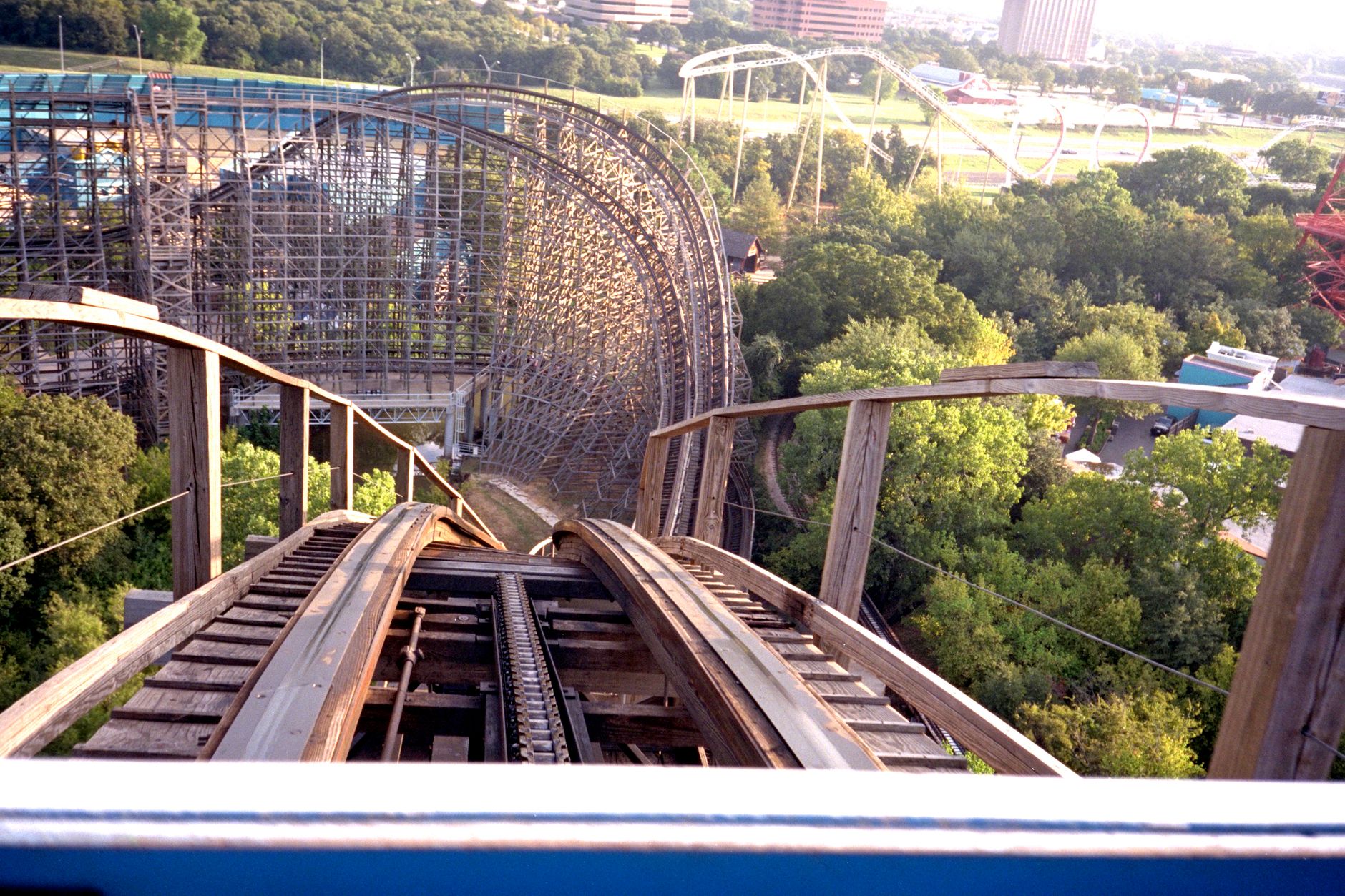thrilling roller coaster ride at arlington amusement park